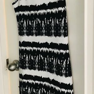 Sexy Dress Form Fitting Just Below The Knee